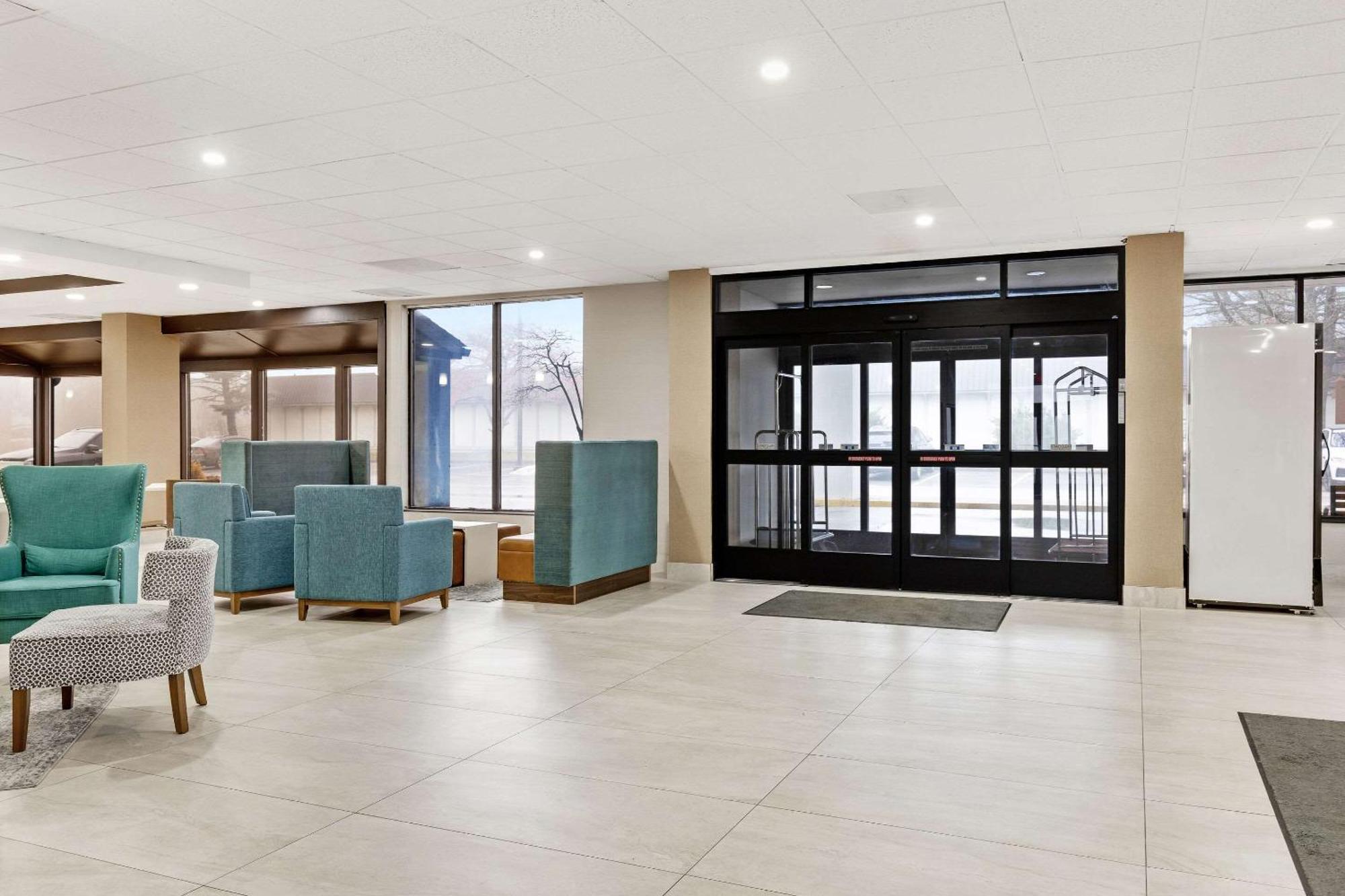 Отель Clarion Pointe Near Erie Casino Kearsarge Экстерьер фото