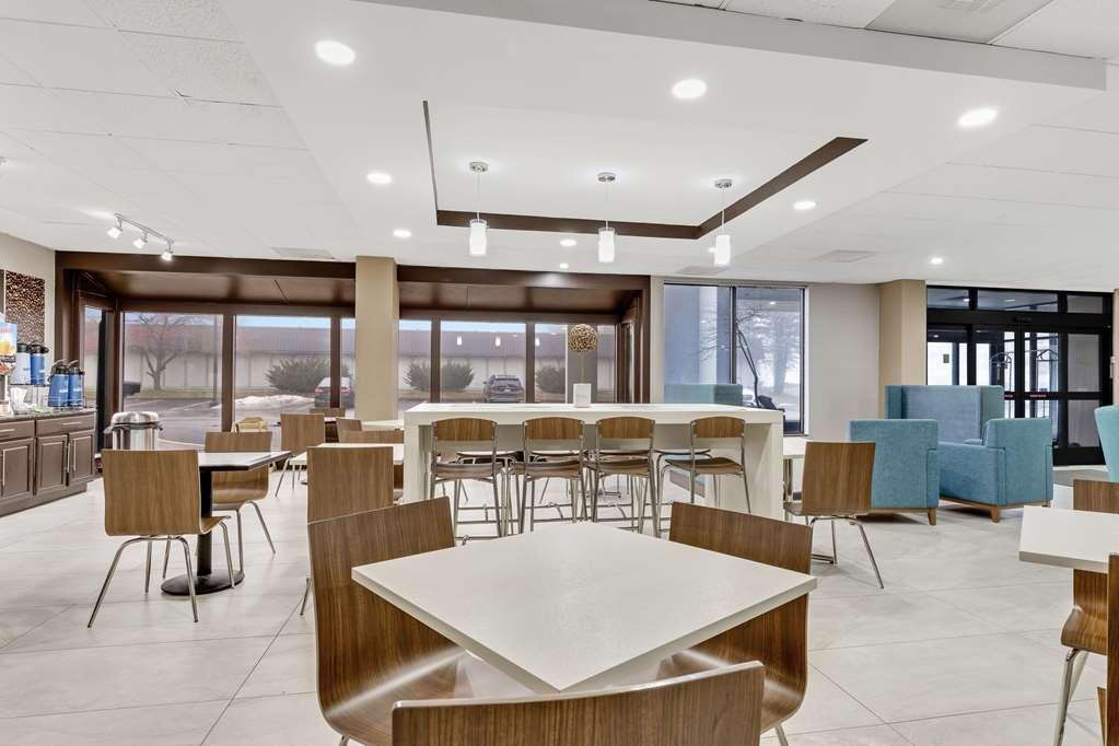 Отель Clarion Pointe Near Erie Casino Kearsarge Интерьер фото